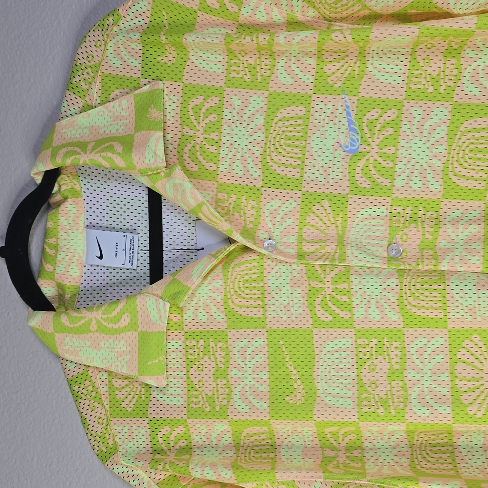 Sold Nike Yellow Casual Button Down Shirt with Geometric Pattern  size L. - Picture 2 of 8